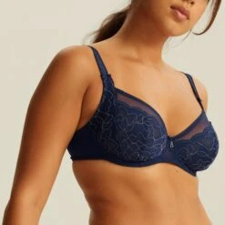 Soutien-gorge Emboîtant Avec Armatures Marine CAPRI 8 Soutien-gorge Emboîtant Avec Armatures Marine CAPRI -Bestform Lingerie BL14500 021 WEB 11